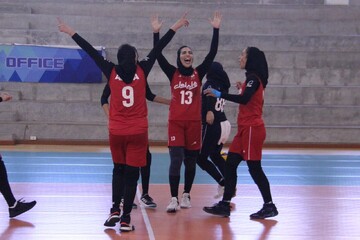 Iran women's volleyball team defeat Thai team in friendly