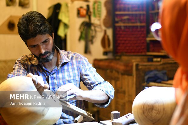 ۴ هزار و ۶۰۰ کارگاه تولید صنایع دستی در اصفهان فعال است
