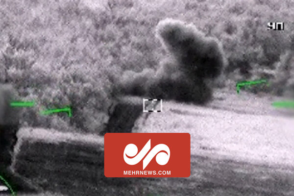 حمله هوایی ارتش روسیه به خودروهای زرهی اوکراین 