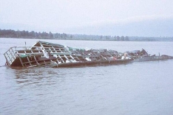 نيجيريا.. مصرع أكثر من مئة شخص جراء غرق قارب في نهر
