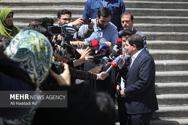 حاشیه هیئت دولت 2