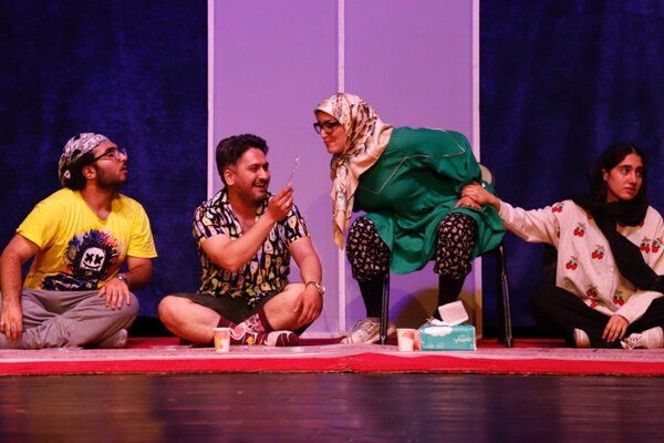 «آموزش تئاتر» برای «کاسبی» نیست!/ دردسر مهاجرت «شمعدانیها»