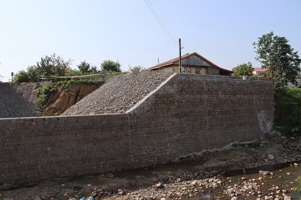 پیشرفت ۱۰۰ درصدی پروژه دیواره گذاری روستای رودبارچیره فومن