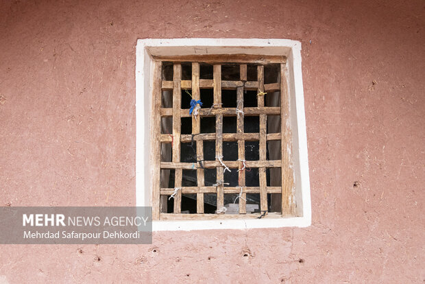 ابیانه نگینی سرخ در دل کویر 23