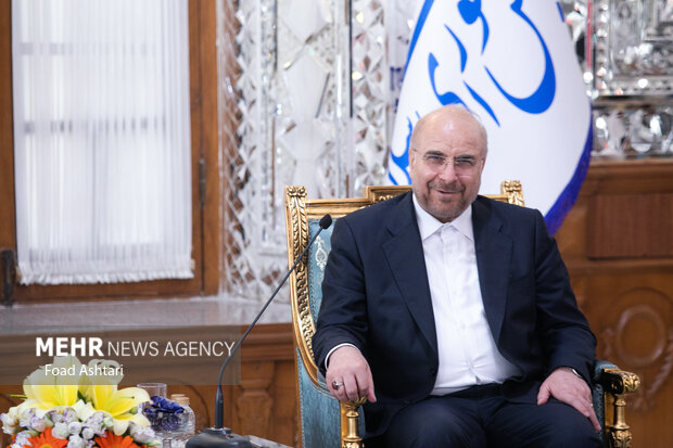 ‌ محمد باقر قالیباف رئیس مجلس شورای اسلامی در دیدار با زیاد نخاله دبیرکل جنبش اسلامی فلسطین  حضور دارد