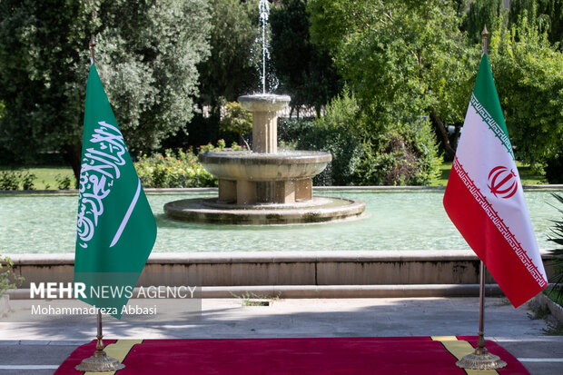 Suudi Arabistan'da İran ticaret merkezi açıldı