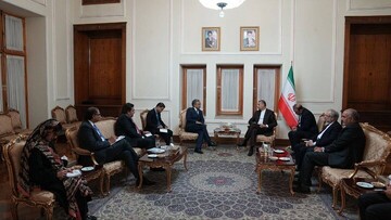 پاکستان کے ساتھ ہر سطح پر تعلقات بڑھانے کیلئے تیار ہیں، ایرانی وزیر خارجہ