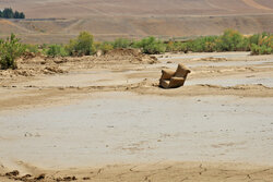 جاری شدن سیلاب در اطراف کوه بیرک-مهرستان