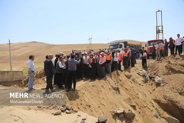 
Interior minister's visit to flood-hit areas in Ardabil
