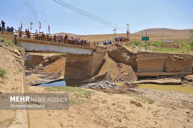 
Interior minister's visit to flood-hit areas in Ardabil
