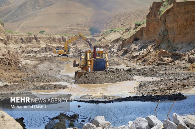 
Interior minister's visit to flood-hit areas in Ardabil
