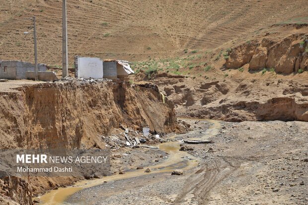 
Interior minister's visit to flood-hit areas in Ardabil
