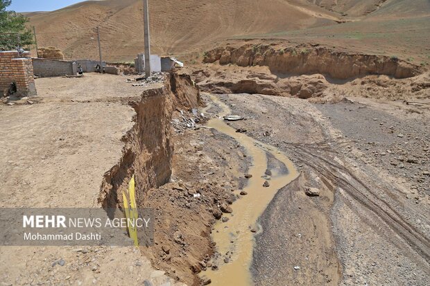 
Interior minister's visit to flood-hit areas in Ardabil
