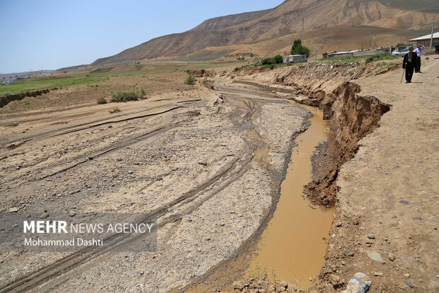 
Interior minister's visit to flood-hit areas in Ardabil
