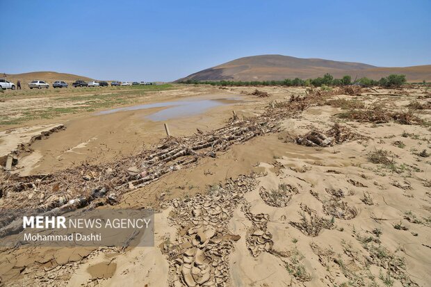 
Interior minister's visit to flood-hit areas in Ardabil
