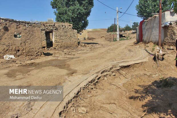 
Interior minister's visit to flood-hit areas in Ardabil
