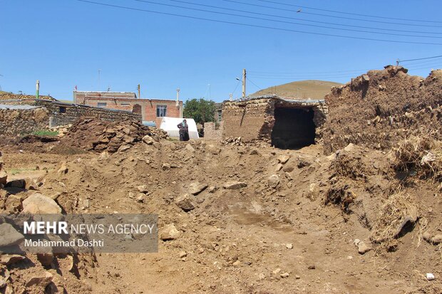 
Interior minister's visit to flood-hit areas in Ardabil
