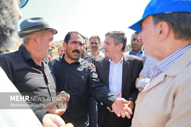 
Interior minister's visit to flood-hit areas in Ardabil
