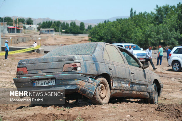 
Interior minister's visit to flood-hit areas in Ardabil
