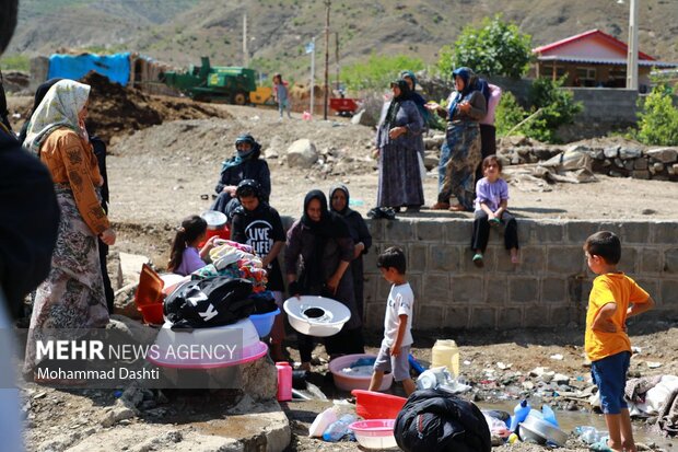 
Interior minister's visit to flood-hit areas in Ardabil
