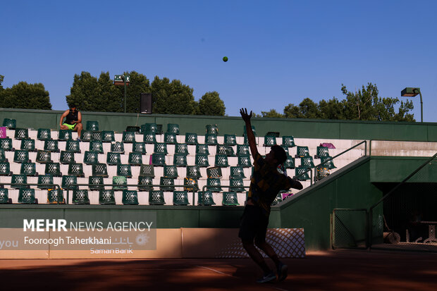 تجلیل از ملی پوشان تنیس بعد از صعود به گروه دوم جهانی 