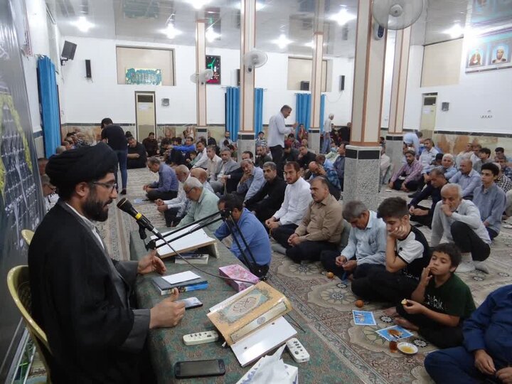 دشمن در تلاش برای دیده نشدن دستاوردهای انقلاب است