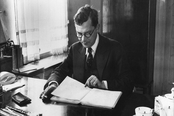 چگونه رضایت قوم غالبی که تاریخ را مینویسد جلب کنیم؟