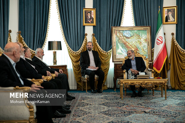 دیدار هیئت حماس با دبیر شورای عالی امنیت ملی