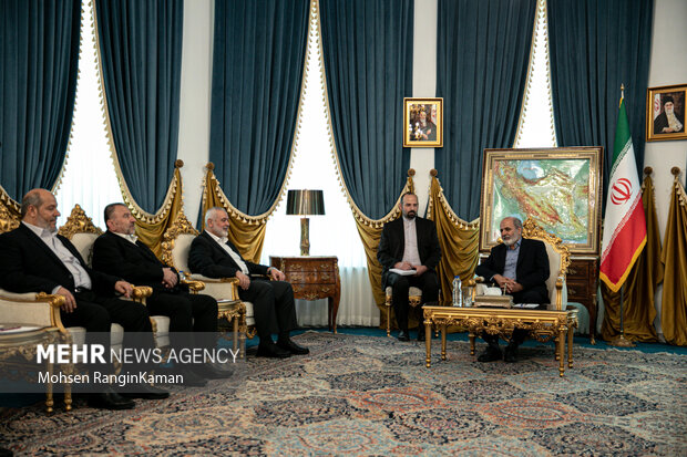 Iran top security official's meeting with Hamas delegation
