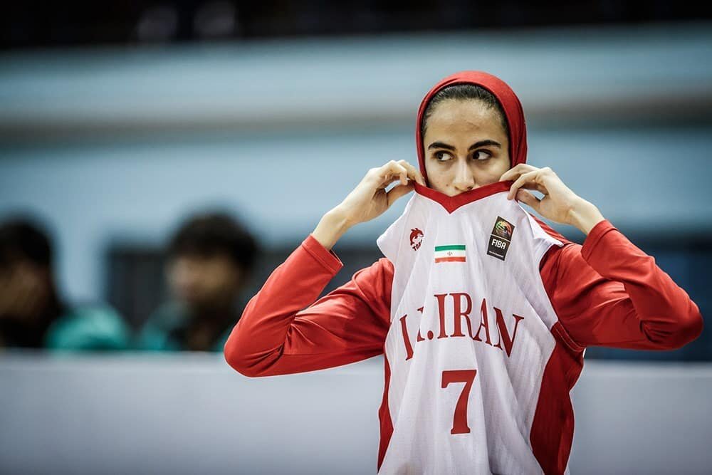 Iranian young woman basketballer Shahinzadeh killed in car crash