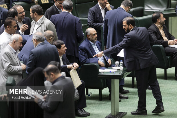 محمد مخبر معاون اول رئیس جمهور در جلسه رای اعتماد وزیر پیشنهادی جهاد کشاورزی حضور دارد