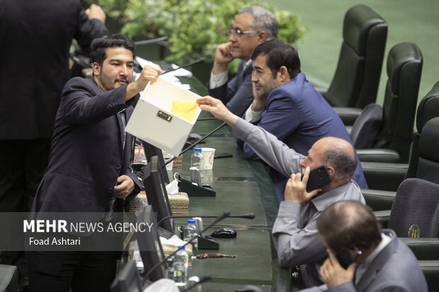 جلسه رأی اعتماد محمدعلی نیکبخت وزیر پیشنهادی جهاد کشاورزی صبح روز ۳۰ خرداد ۱۴۰۲ در صحن علنی مجلس شورای اسلامی برگزار شد