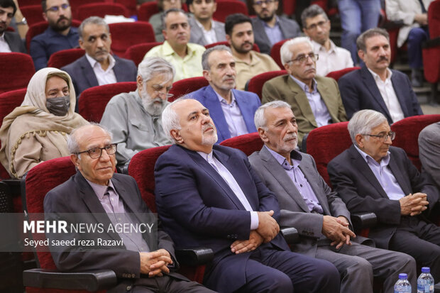  دکتر محمد جواد ظریف و  دکتر حسین مهرپور در مراسم آیین نکوداشت دکتر حسین مهرپور حضور دارند