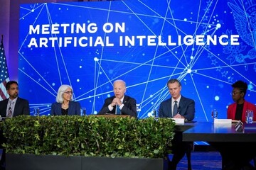 رییس جمهور آمریکا خطرات هوش مصنوعی را بررسی می‌کند