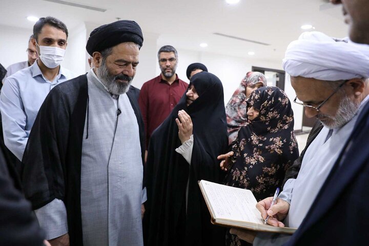 از گلایه دیر رسیدن دارو تا اشک دلتنگی یک زائر برای دیدار با رهبری