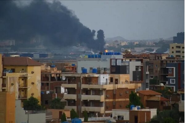 سماع دوي انفجارات عنيفة في العاصمة السودانیة الخرطوم