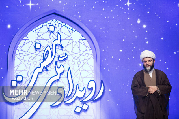 حجت الاسلام محمد قمی رئیس سازمان تبلیغات اسلامی در مراسم رویداد ملی نهضت حضور دارد