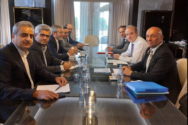 دوحہ میں یورپی یونین کے نمائندے کی ایرانی وزیرخارجہ کے معاون سے ملاقات