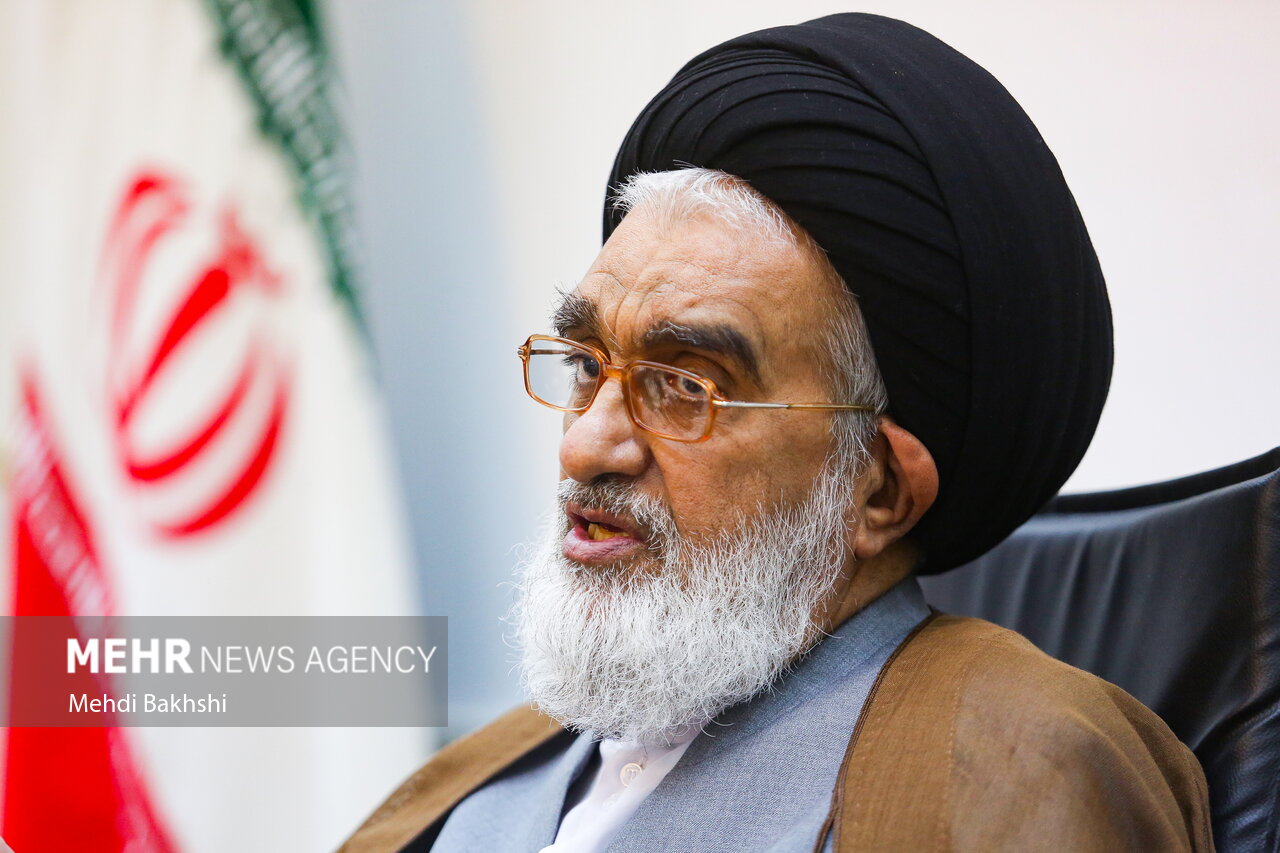 سعیدی: دشمنان با وجود فشارها نتوانستند ملت ایران را از پای درآورند