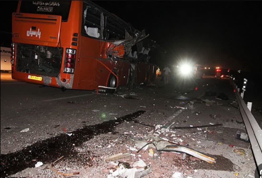 واژگونی اتوبوس در محور دلیجان-اصفهان ۶ مصدوم برجا گذاشت