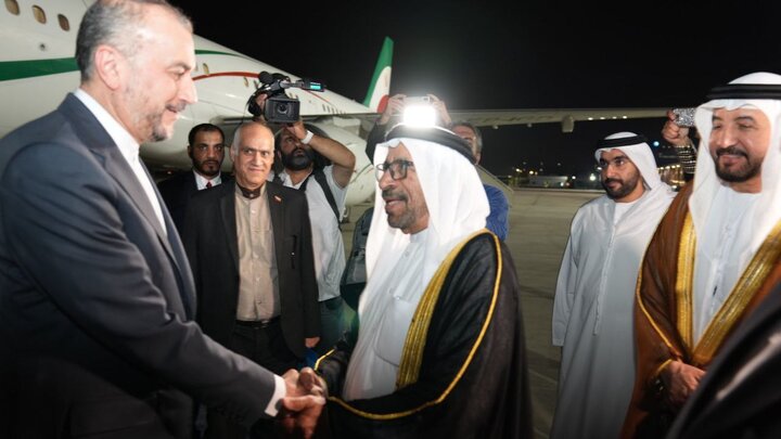 ایرانی وزیرخارجہ عرب امارات پہنچ گئے