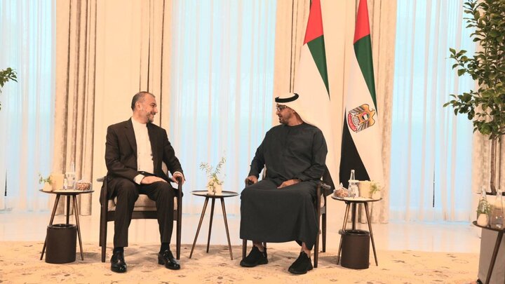 VIDEO: Iran FM and UAE president meeting