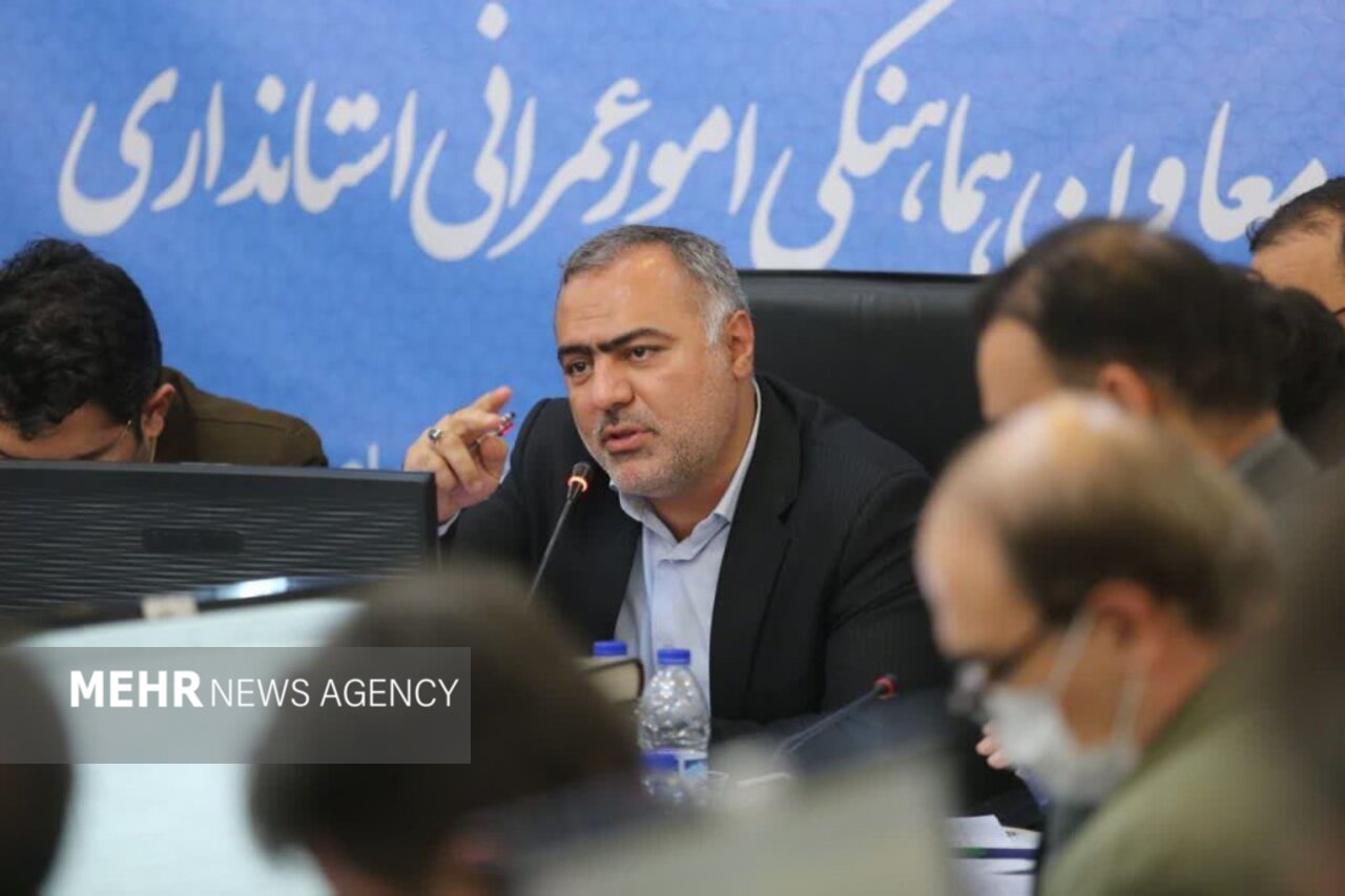 ۲۱۶ دستگاه ماشین آلات تحویل شهرداری‌های اصفهان شده است