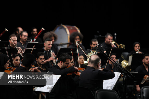 درهای «ارکستر ملی» به روی مخاطبان باز شد/یک خودنمایی جمع جهانی‌ها