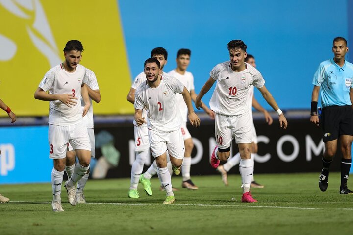تبریک مدیران فدراسیون فوتبال به نوجوانان ایران