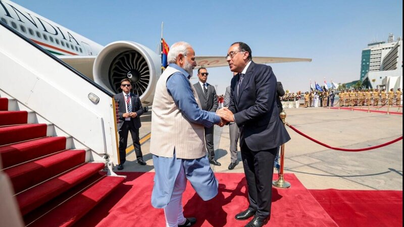 بھارتی وزیر اعظم مصر کے دورے پر قاہرہ پہنچ گئے