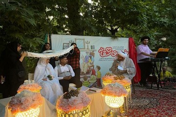 جشن عقد یک زوج جوان در فرهنگسرای اندیشه برگزار شد