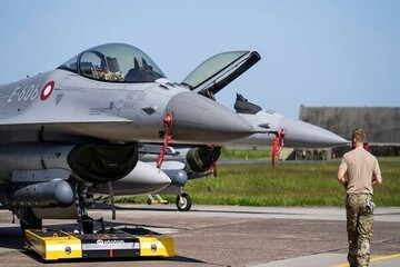 دانمارک آموزش اف- ۱۶ برای خلبانان اوکراینی را آغاز کرد