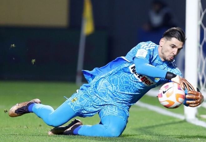 گل گهر به دنبال جانشین محسن فروزان/ مذاکره با دروازهبان یونانی!