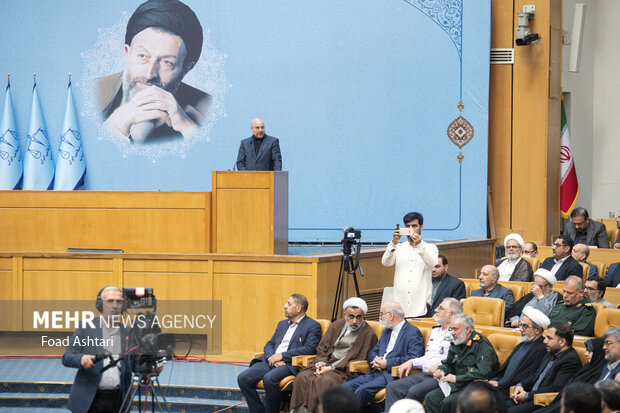 محمد باقر قالیباف رئیس مجلس شورای اسلامی  در مراسم گرامیداشت هفته قوه قضاییه حضور دارد